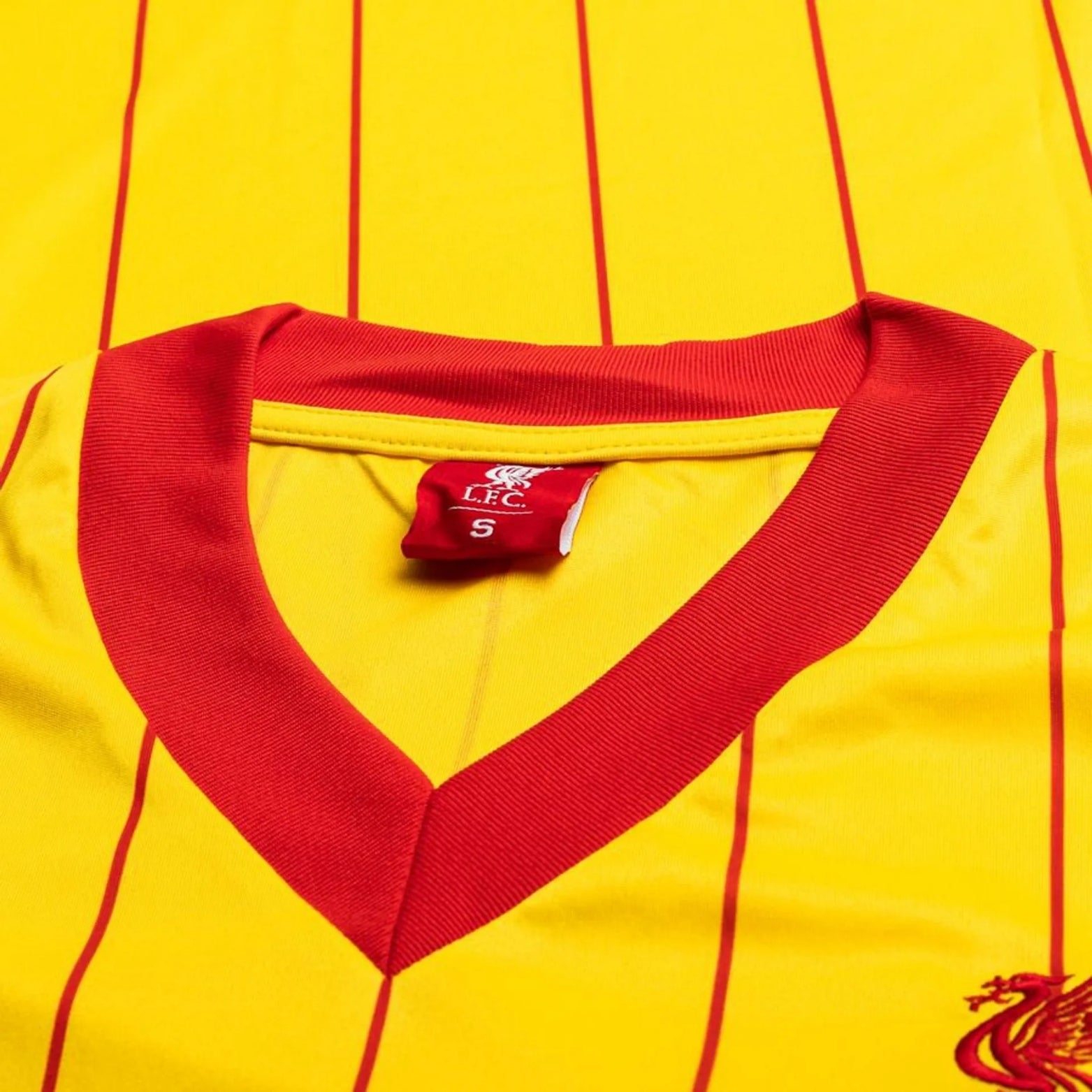 Liverpool Extérieur 84/85