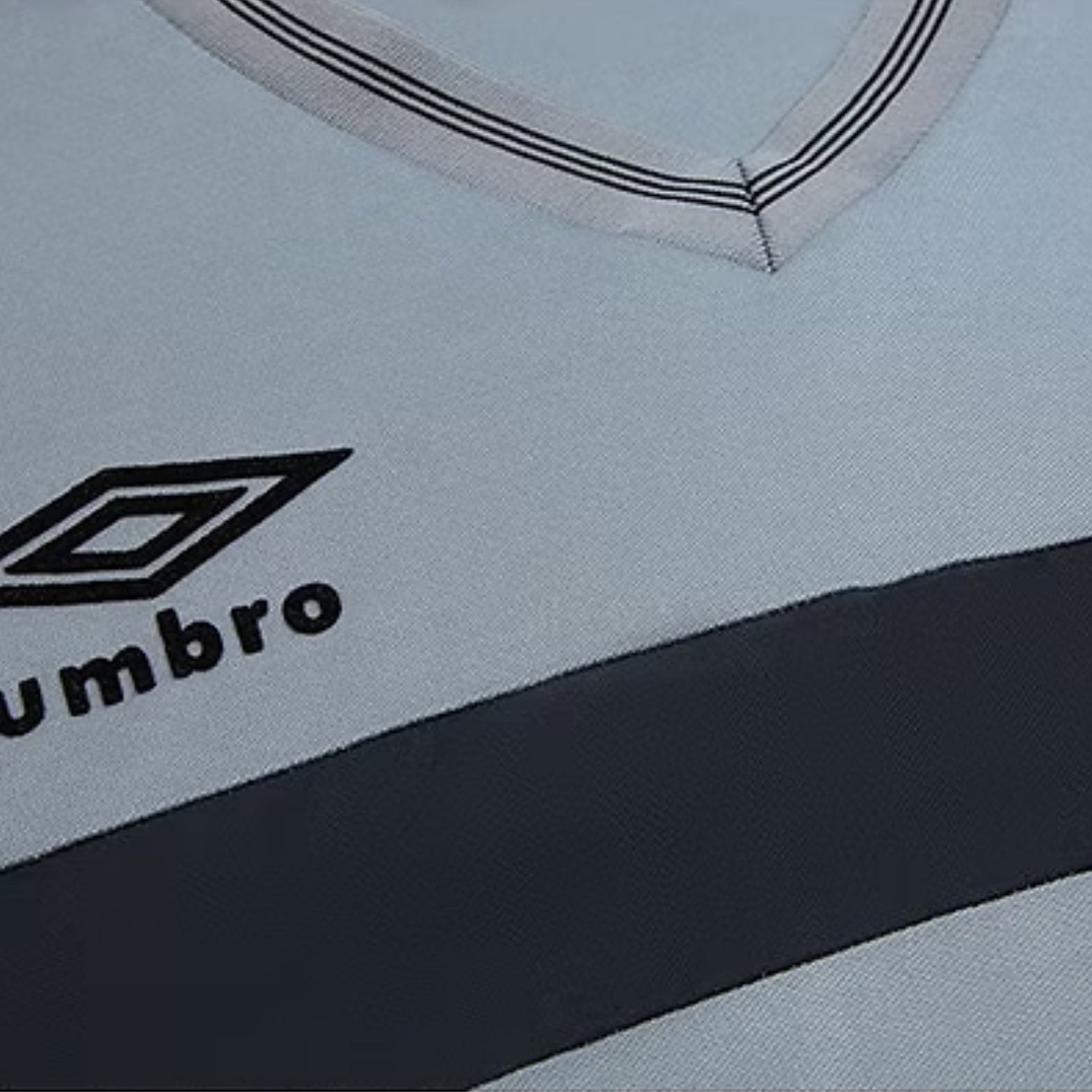 Newcastle United Extérieur 83/84